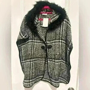 David & Young Onesize Poncho NWOT